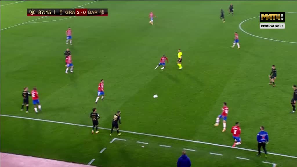 3C：退役三天前我和莱万说不想再为任何球队踢球，除非是巴萨