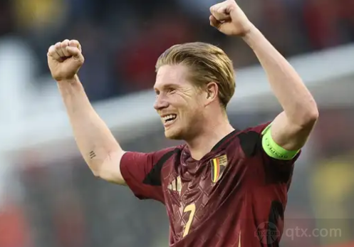 10分+11分+10分！湖人之所以能取得三连胜，离不开老詹的末节表现